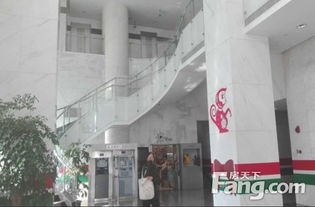 上海實業大廈寫字樓出租 徐家匯精裝朝南帶家具，鑰匙房隨時看房