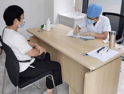 職工身邊的健康服務點來了，松江園區打造便捷健康咨詢服務